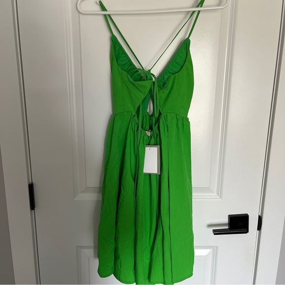 H&M v neck dress - Picture 4 of 7